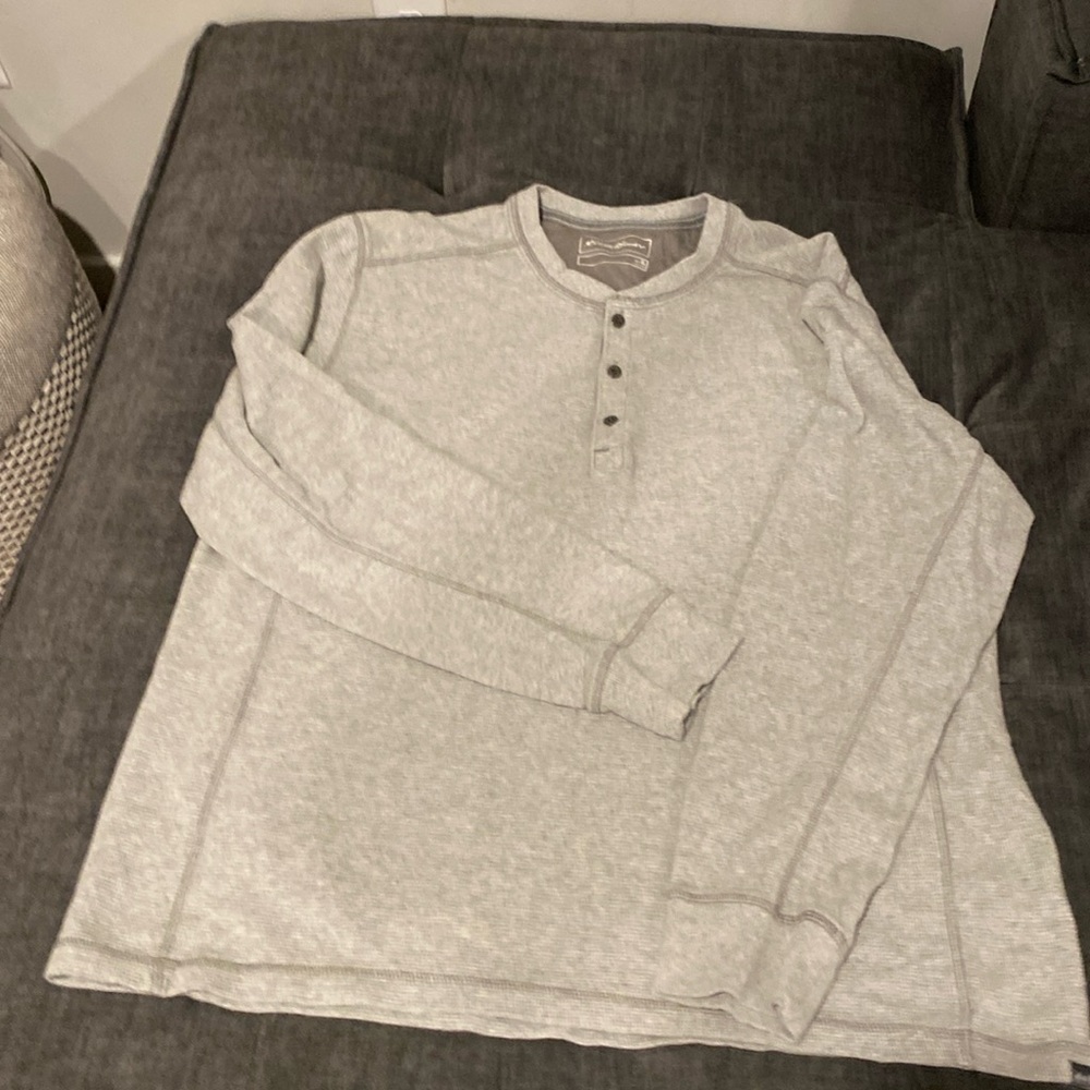 Eddie Bauer long sleeved shirt. Thermal like material. XL